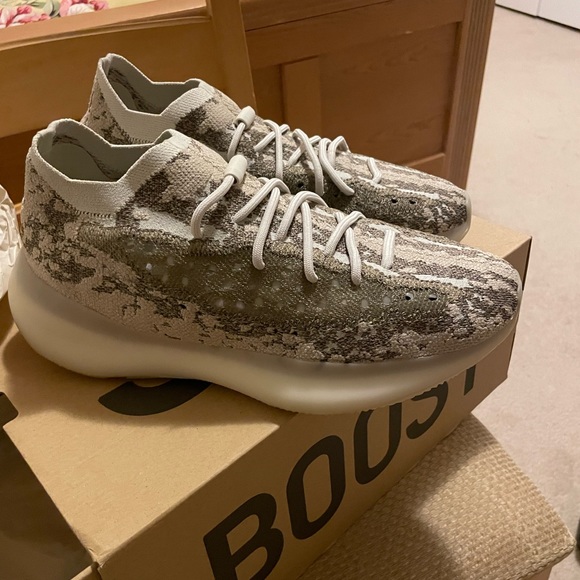 Yeezy 380 ‘Pyrite’ - Picture 4 of 6